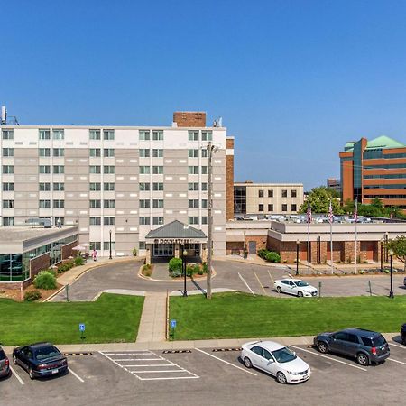 Doubletree By Hilton Neenah Экстерьер фото